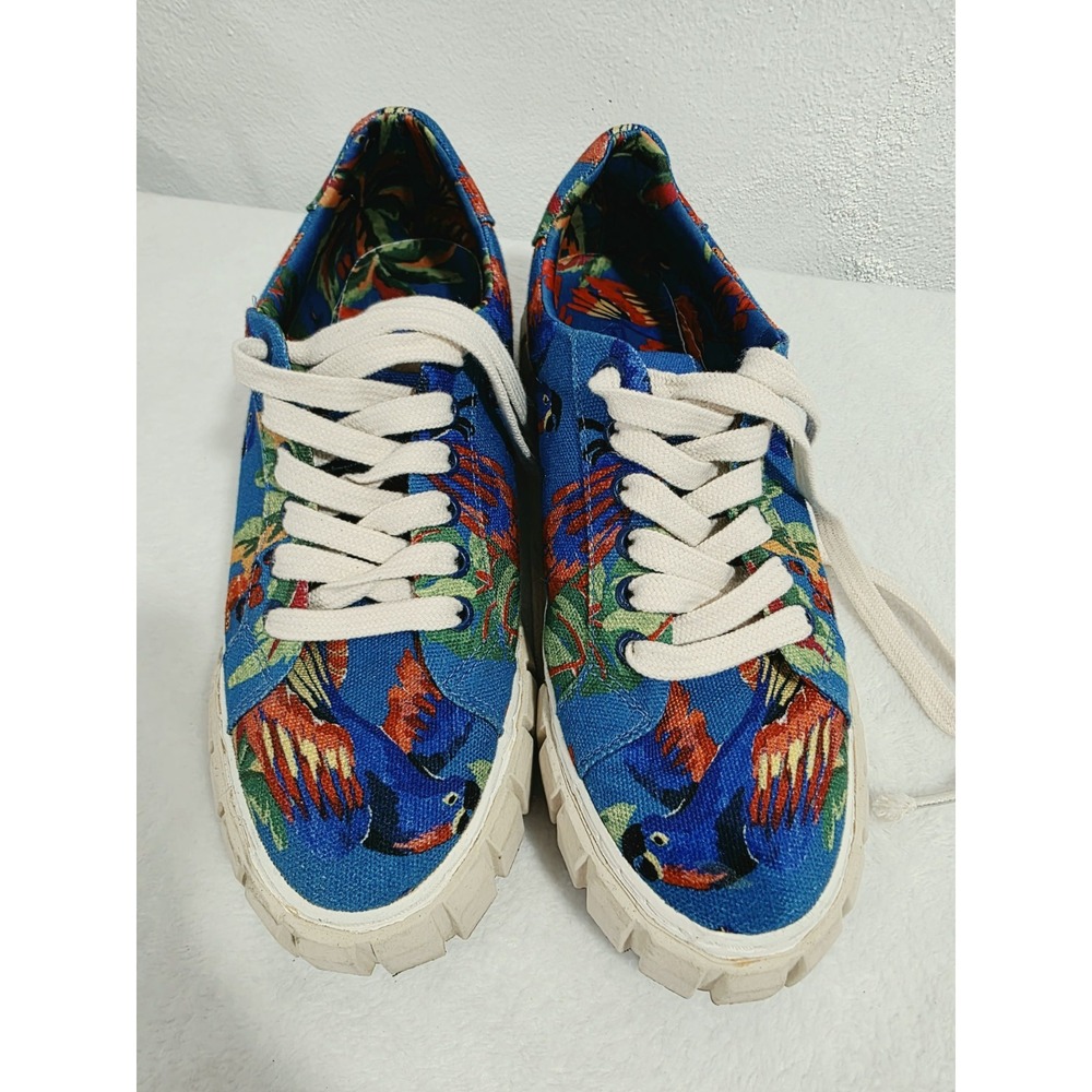 FARM RIO Women's Tropical Blue Macaw Sneakers Size EUA 9